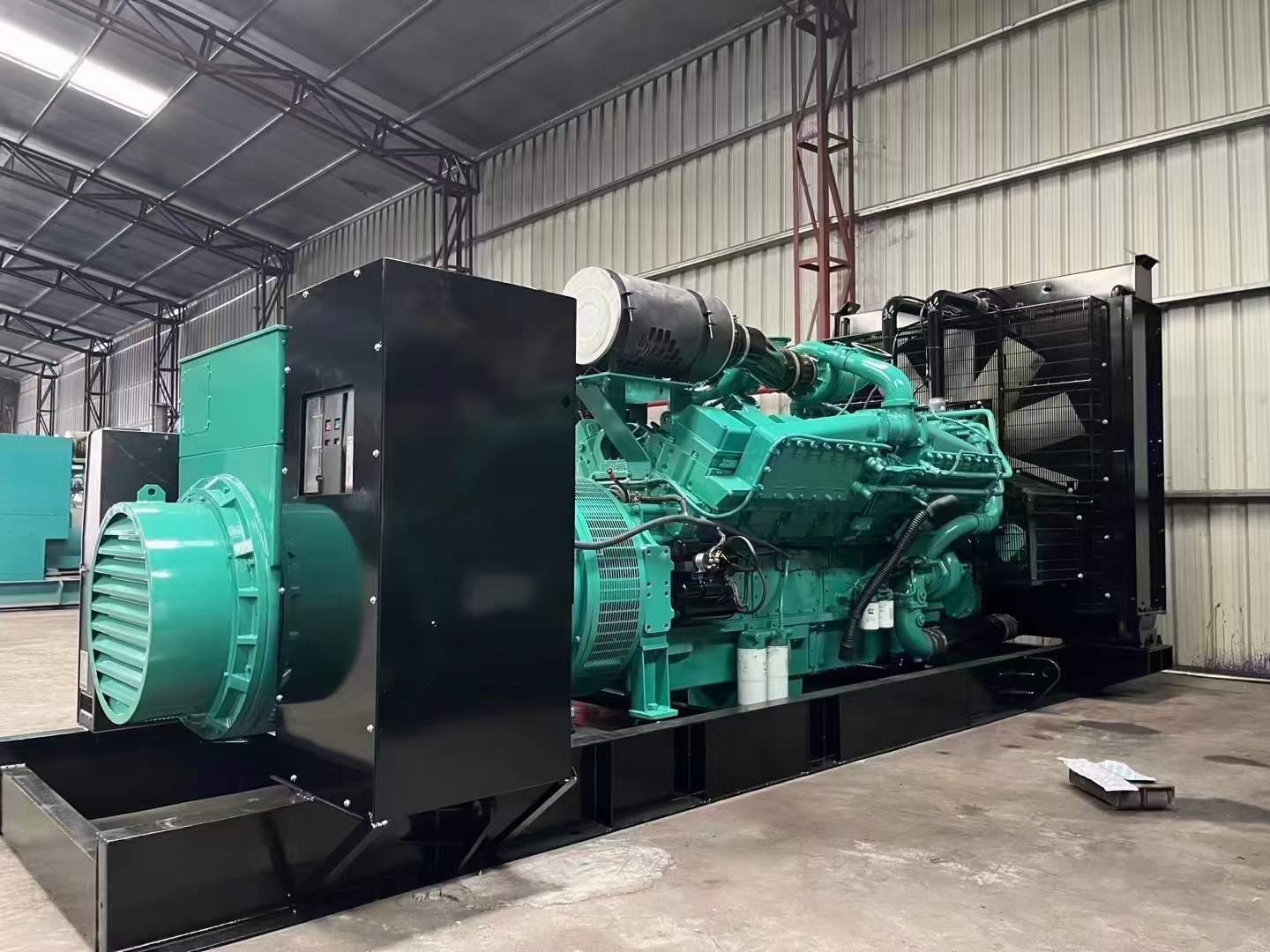 丰润如何降低 800kW 柴油发电机输出电流的波动？