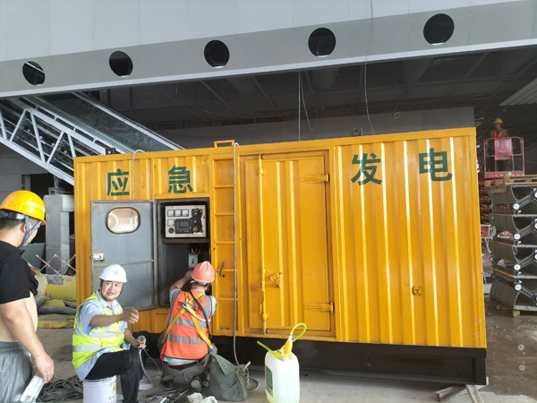 丰润怎样判断空气滤清器是否需要更换？